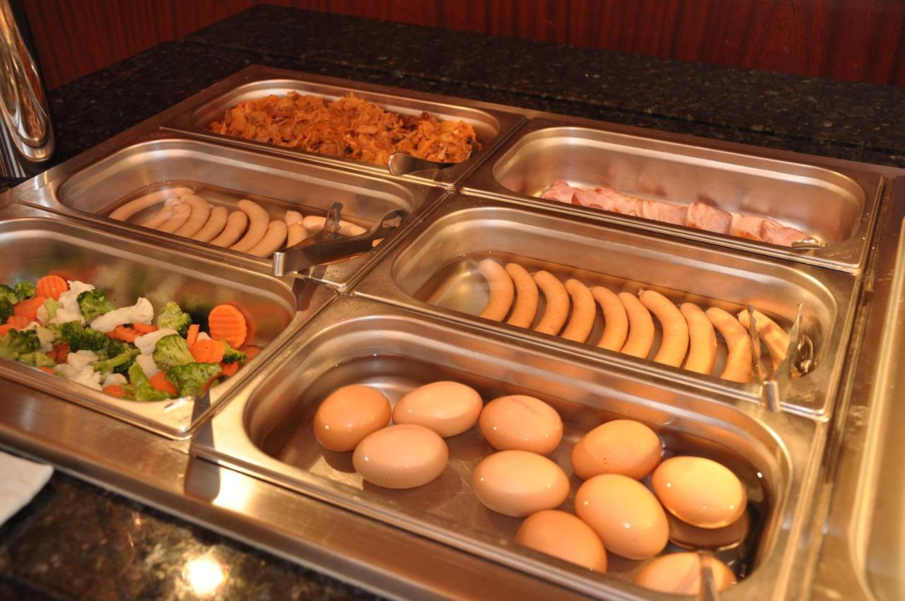 Piramida Park Hotel & Wellness Tychy Eksteriør billede