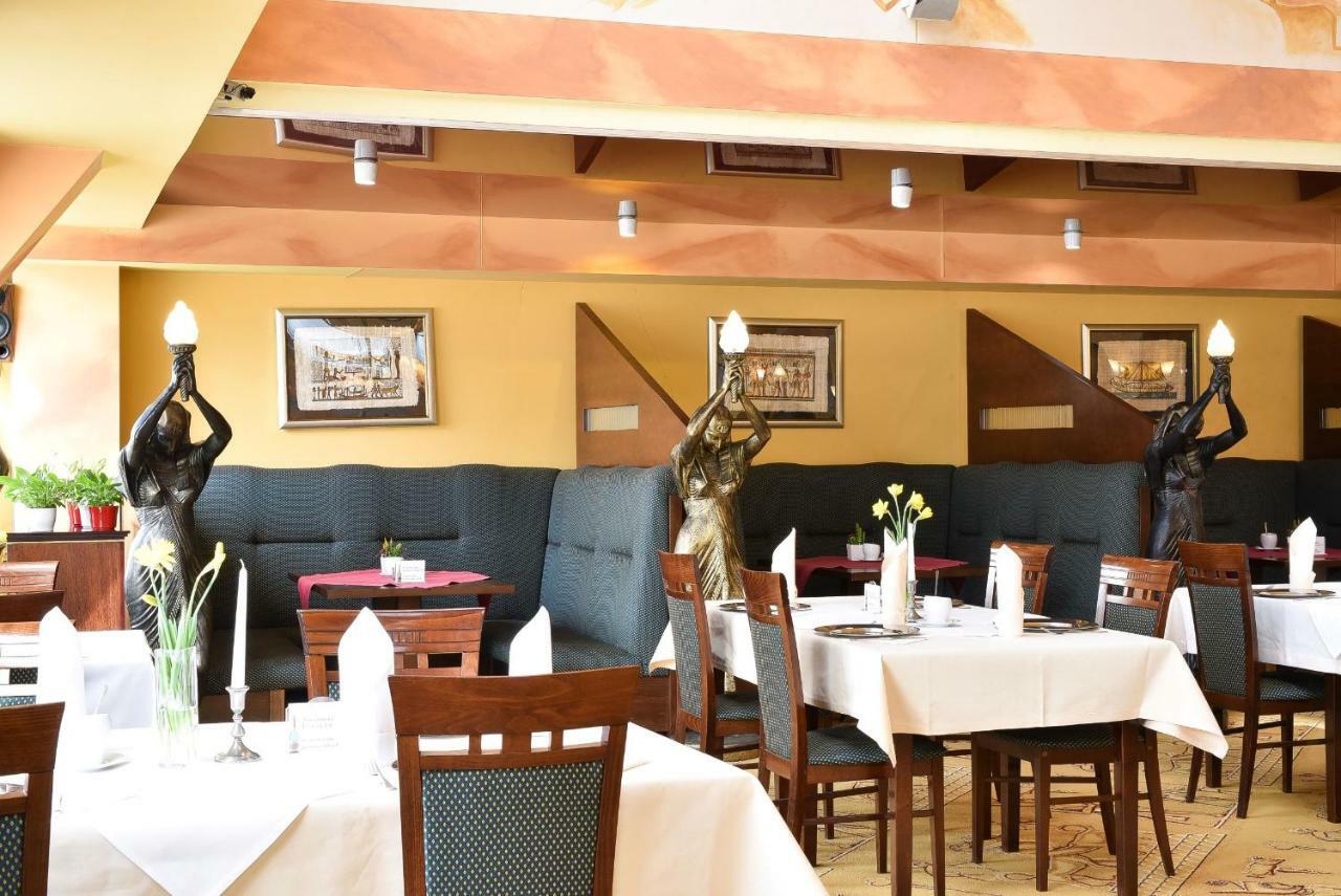 Piramida Park Hotel & Wellness Tychy Eksteriør billede