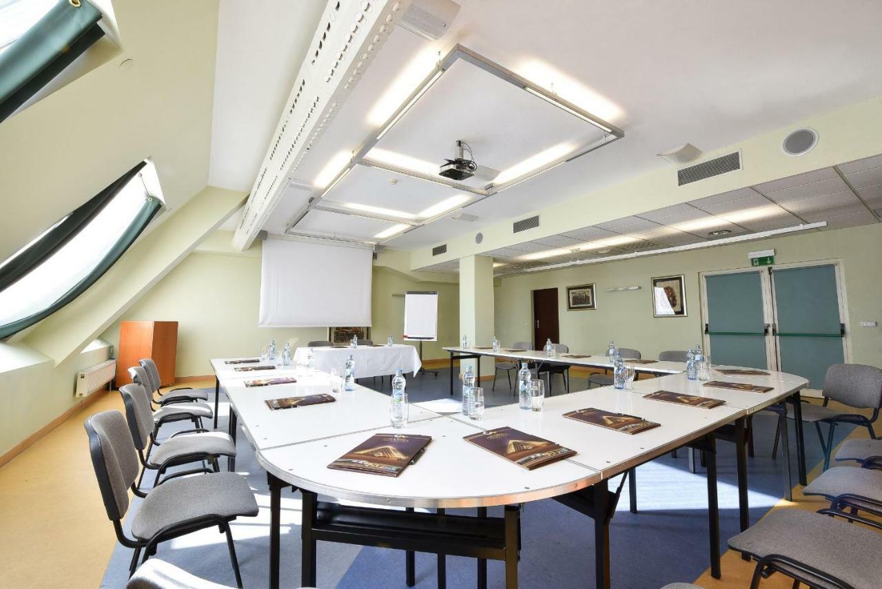 Piramida Park Hotel & Wellness Tychy Eksteriør billede