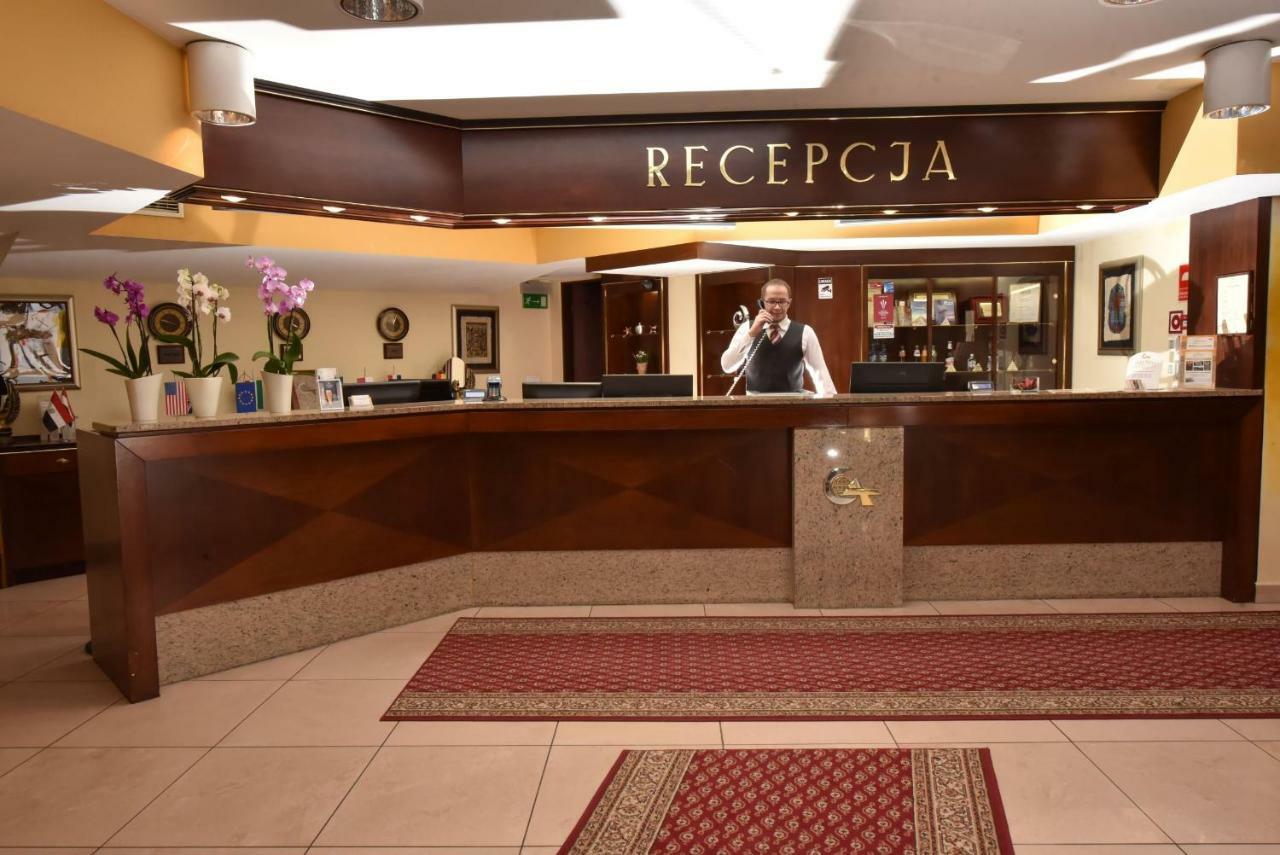 Piramida Park Hotel & Wellness Tychy Eksteriør billede