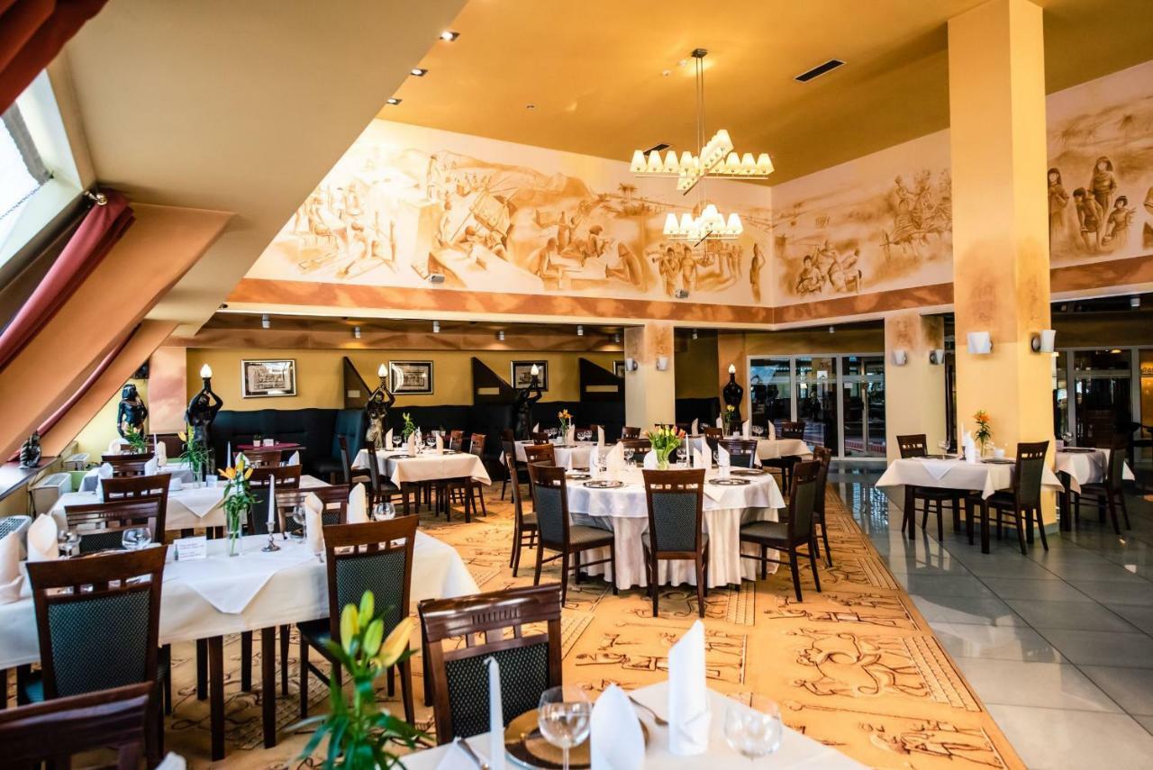 Piramida Park Hotel & Wellness Tychy Eksteriør billede